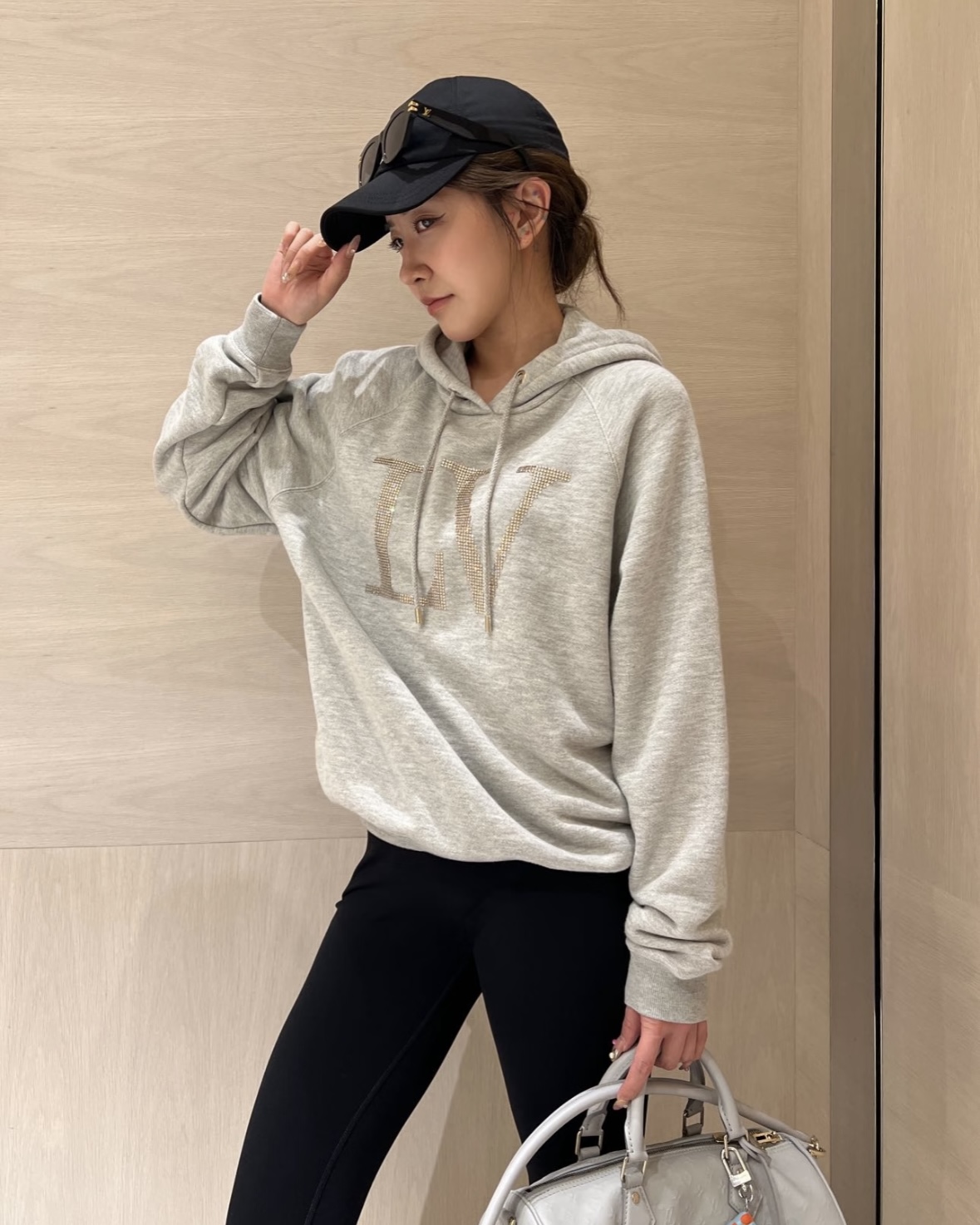 f75b45f8bd92ea7f1c172b3be24edf05_1763870342_806.jpg f75b45f8bd92ea7f1c172b3be24edf05_1763870342_806_1763874109.jpg