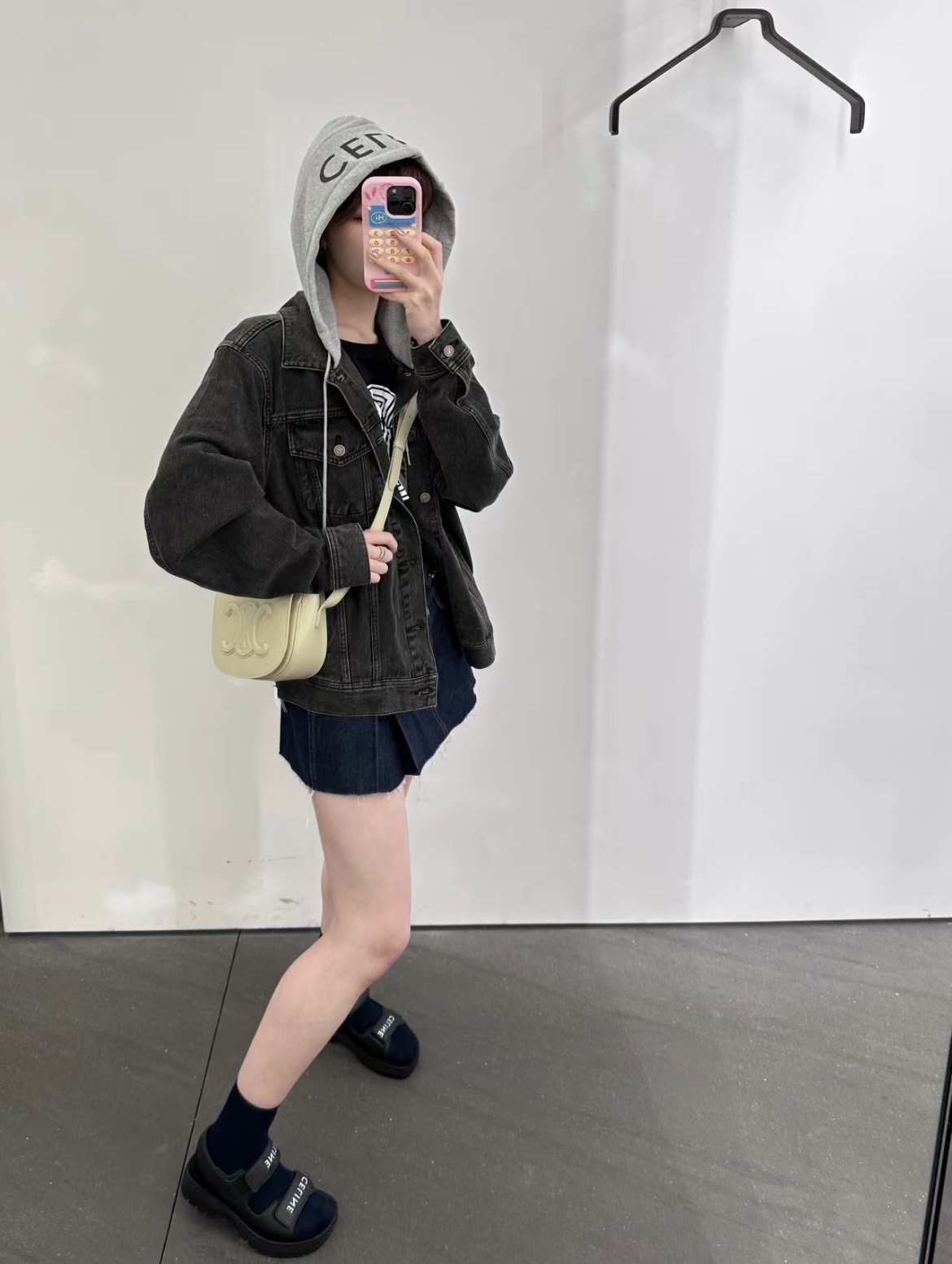 f75b45f8bd92ea7f1c172b3be24edf05_1763874032_915.jpg f75b45f8bd92ea7f1c172b3be24edf05_1763874032_915_1763874287.jpg