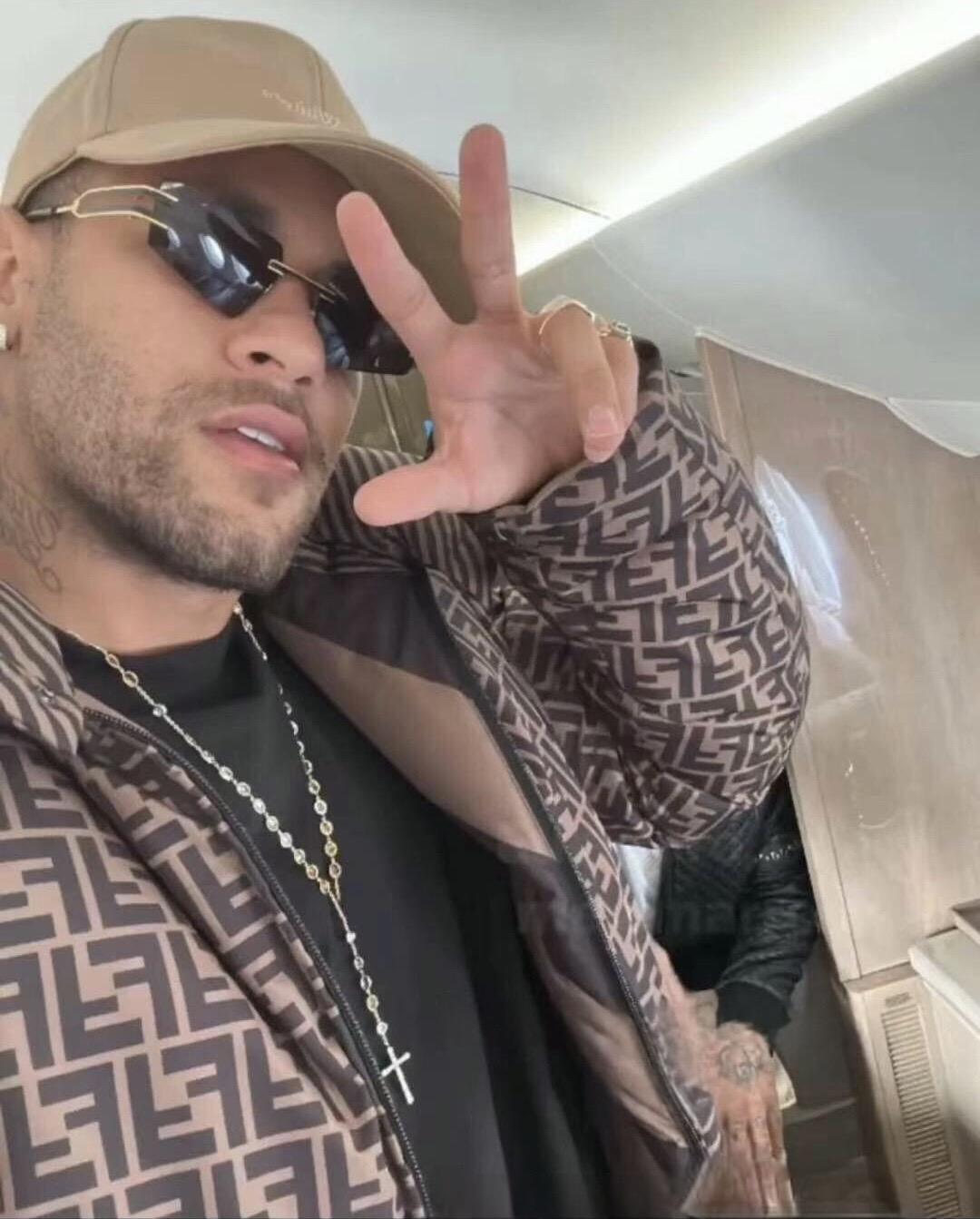 f75b45f8bd92ea7f1c172b3be24edf05_1763883490_6678.jpg f75b45f8bd92ea7f1c172b3be24edf05_1763883490_6678_1763883563.jpg