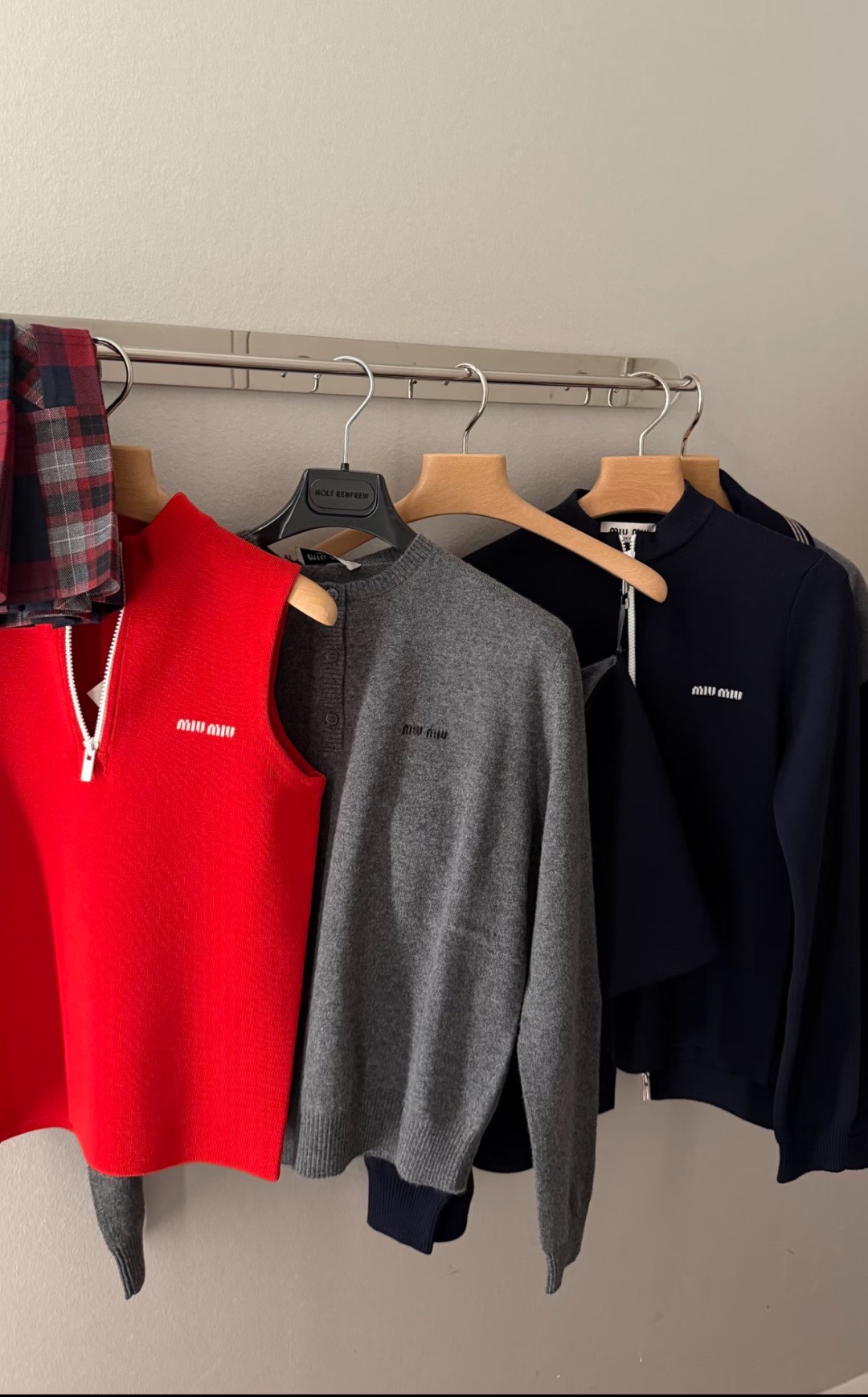 2b78f10493a9e246792fe5f773e1e68a_1764685342_1933.jpg 2b78f10493a9e246792fe5f773e1e68a_1764685342_1933_1764685414.jpg