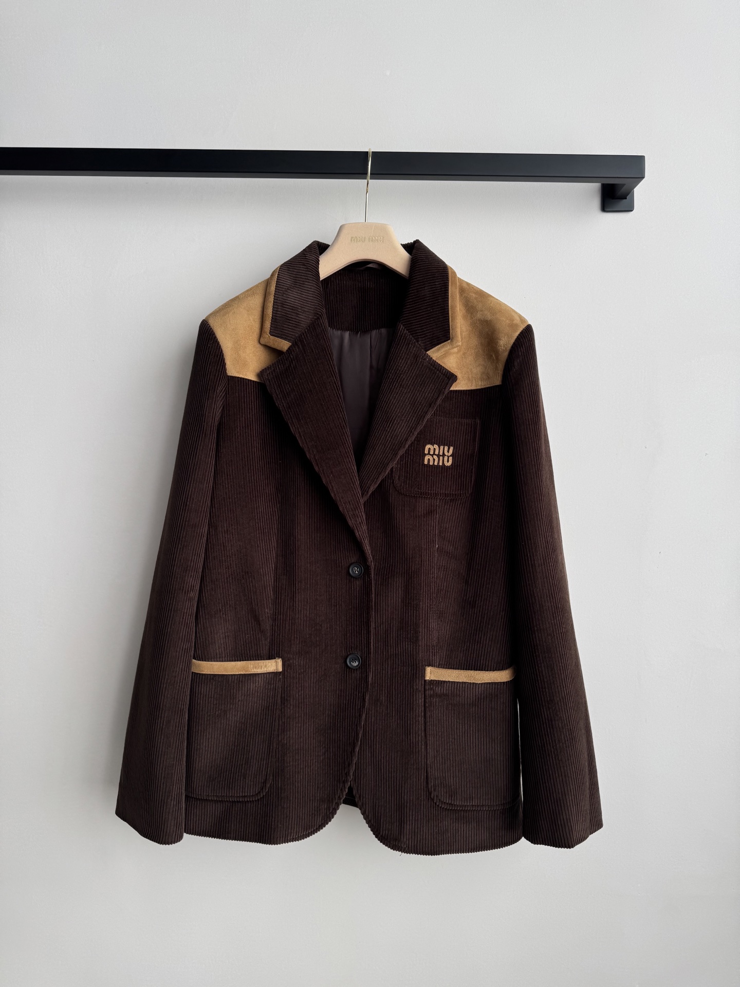 81eaf9c9500b23100d86144ee04ff6c0_1764925388_4337.jpg 81eaf9c9500b23100d86144ee04ff6c0_1764925388_4337_1764925484.jpg