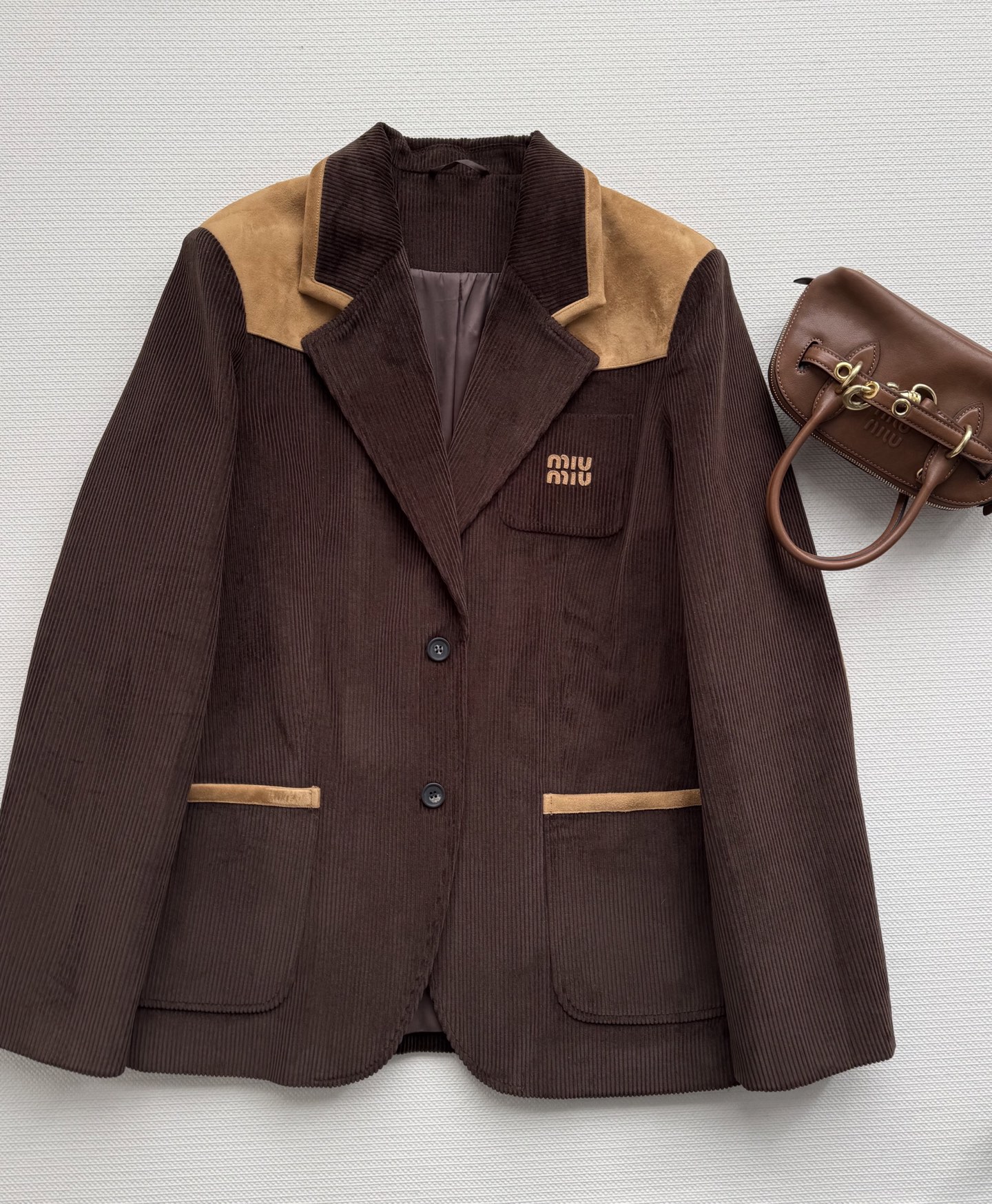 81eaf9c9500b23100d86144ee04ff6c0_1764925388_6536.jpg 81eaf9c9500b23100d86144ee04ff6c0_1764925388_6536_1764925484.jpg