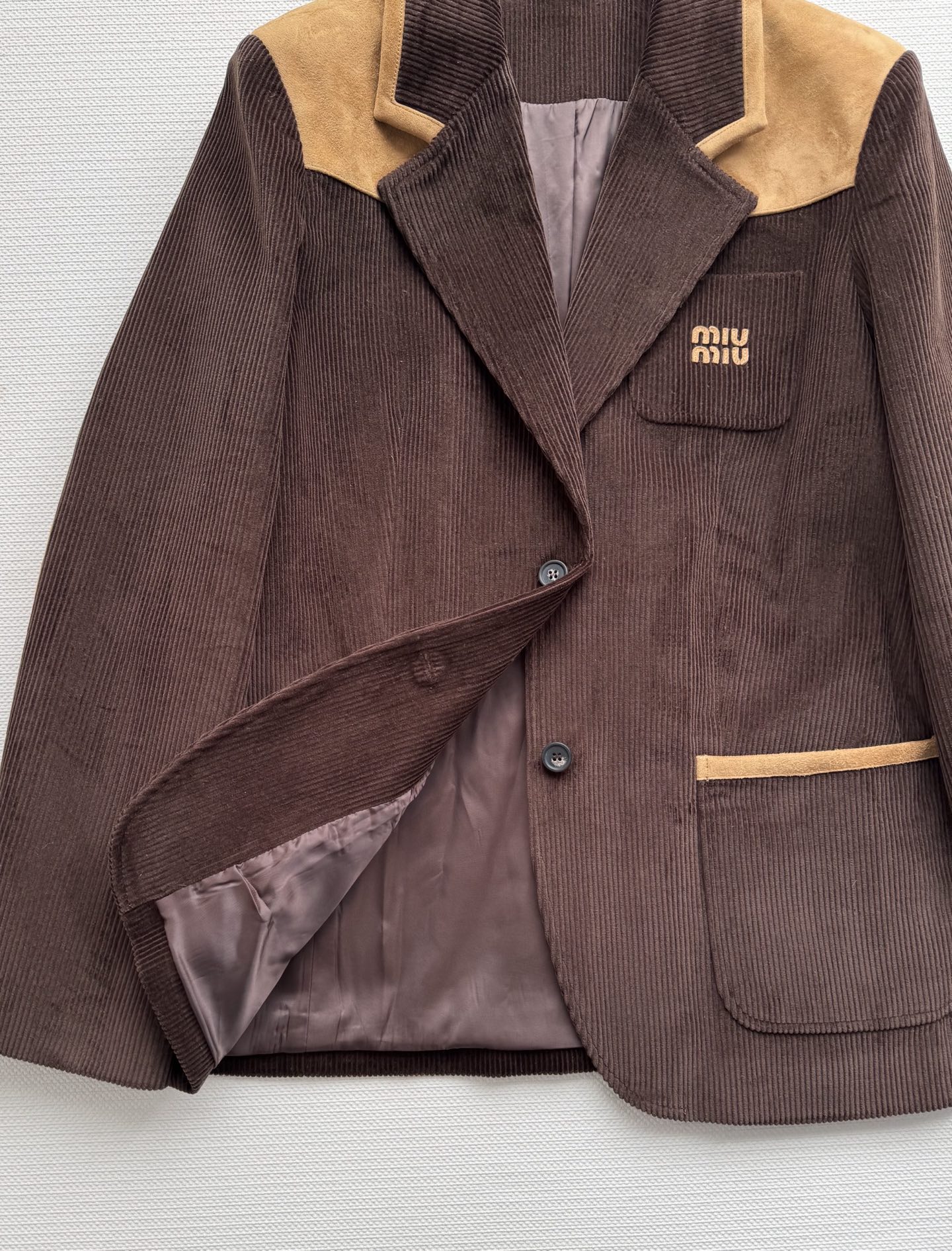 81eaf9c9500b23100d86144ee04ff6c0_1764925389_1392.jpg 81eaf9c9500b23100d86144ee04ff6c0_1764925389_1392_1764925484.jpg