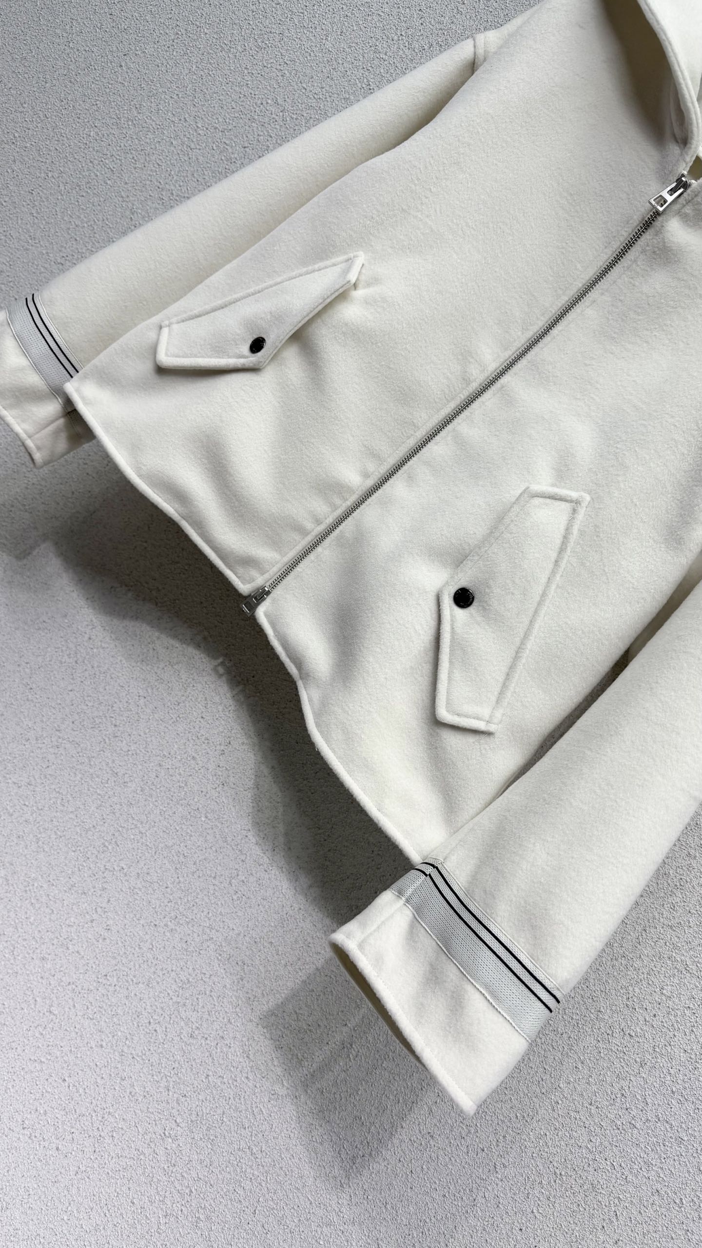 81eaf9c9500b23100d86144ee04ff6c0_1764925548_8647.jpg 81eaf9c9500b23100d86144ee04ff6c0_1764925548_8647_1764927100.jpg