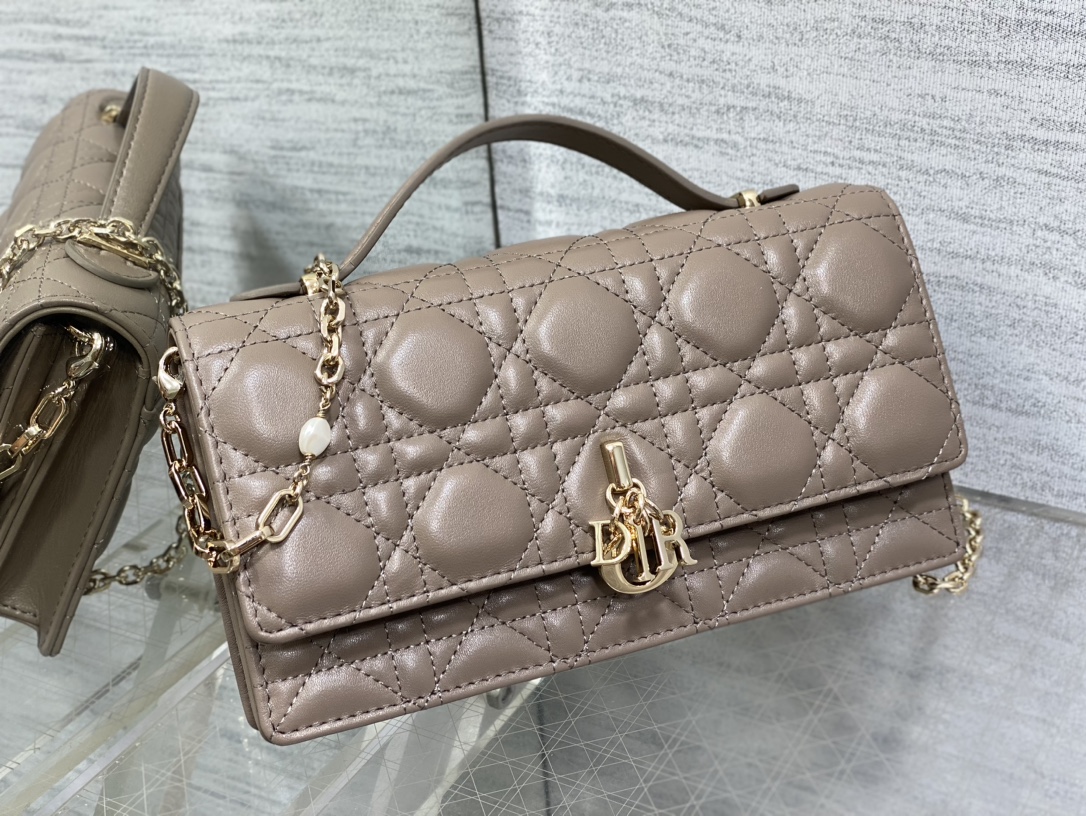 96eb16be869c5e1eab911c7ad8b886ce_1765098037_1917.jpg 96eb16be869c5e1eab911c7ad8b886ce_1765098037_1917_1765098063.jpg