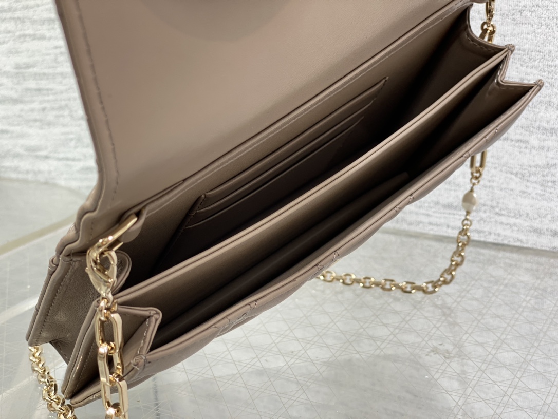 96eb16be869c5e1eab911c7ad8b886ce_1765098037_5847.jpg 96eb16be869c5e1eab911c7ad8b886ce_1765098037_5847_1765098063.jpg