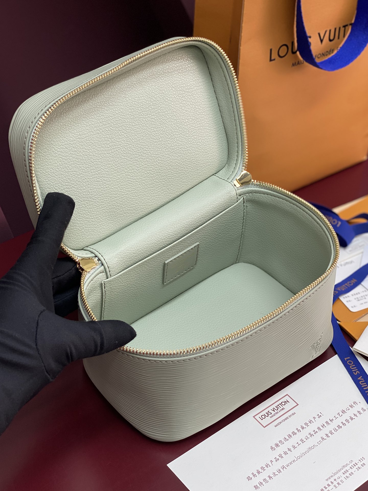 bccd8fe5531525f9386e9a2a7e59631b_1765036252_7892.jpg bccd8fe5531525f9386e9a2a7e59631b_1765036252_7892.jpg