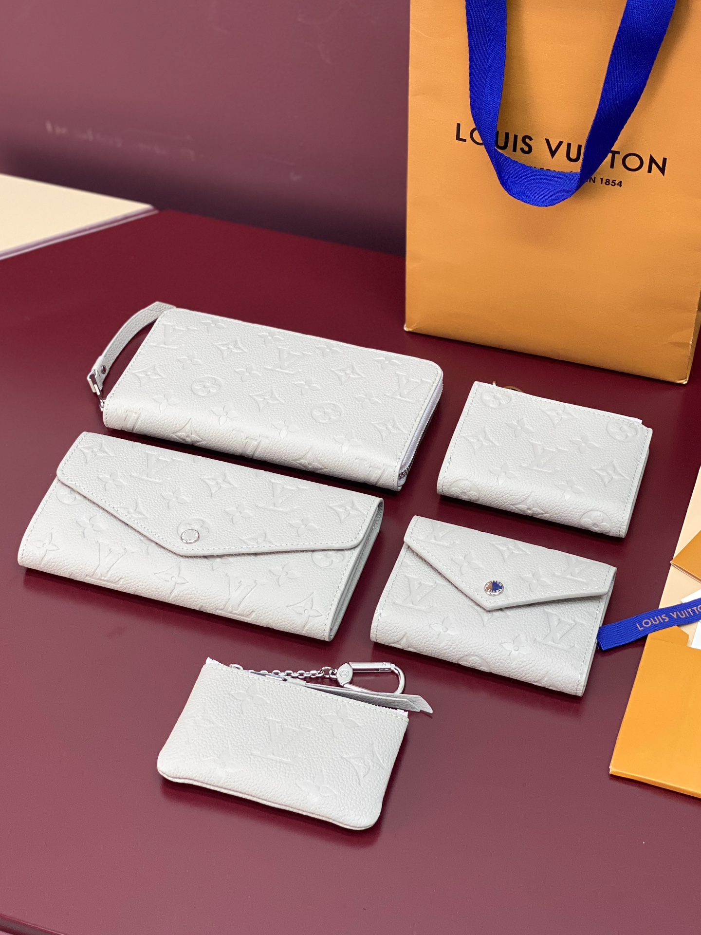 bccd8fe5531525f9386e9a2a7e59631b_1765038941_254.jpg bccd8fe5531525f9386e9a2a7e59631b_1765038941_254.jpg