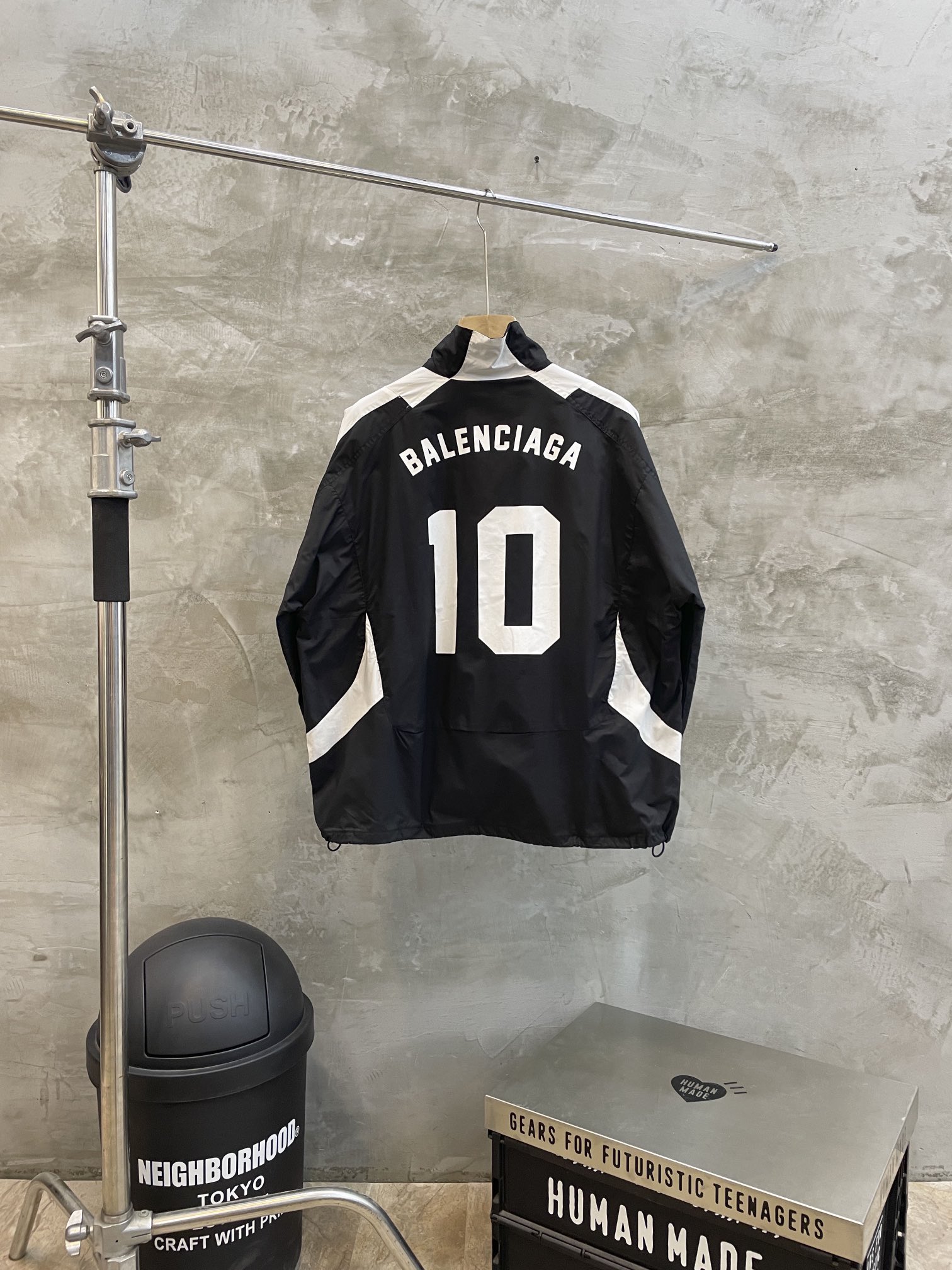 Balenciaga BLCG 발렌시아가 바람막이 자켓 의류