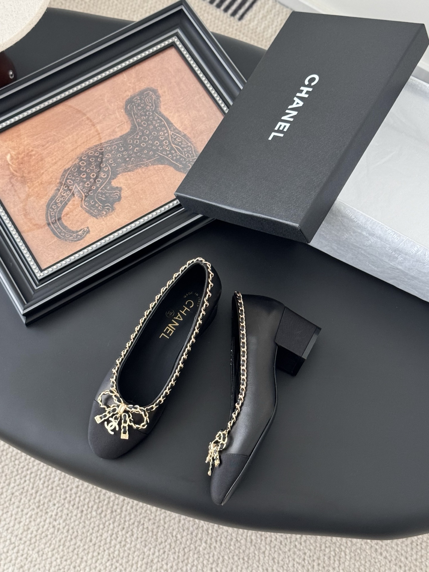 chanel 샤넬 25K 신상 체인 더블 C 통굽 단화 플랫 슈즈 신발