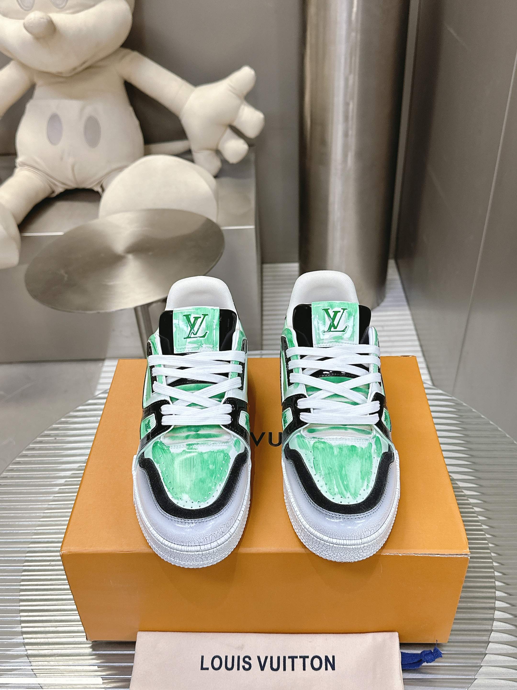 LV 루이비통 스니커즈 신발