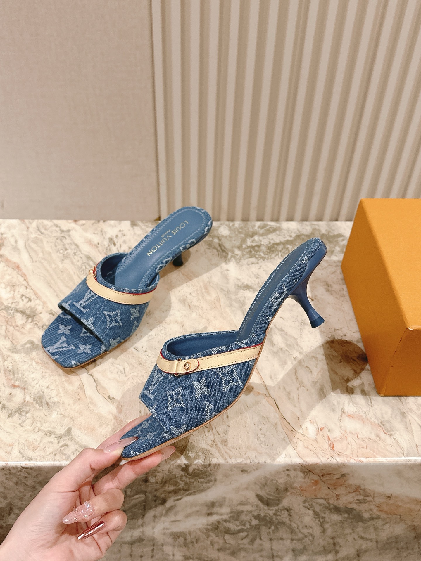 LV 루이비통 슬리퍼 샌들 신발