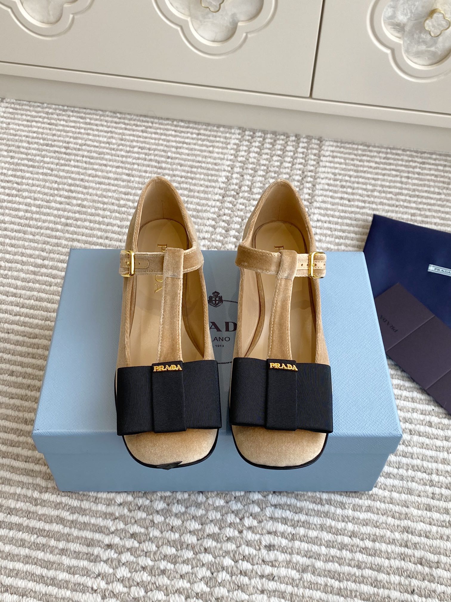 PRADA 프라다 통굽 힐 슈즈 구두 단화 신발