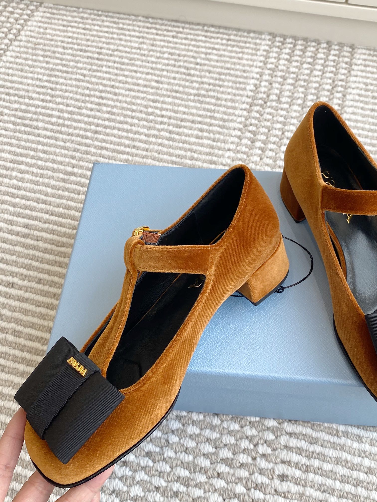 PRADA 프라다 통굽 힐 슈즈 구두 단화 신발