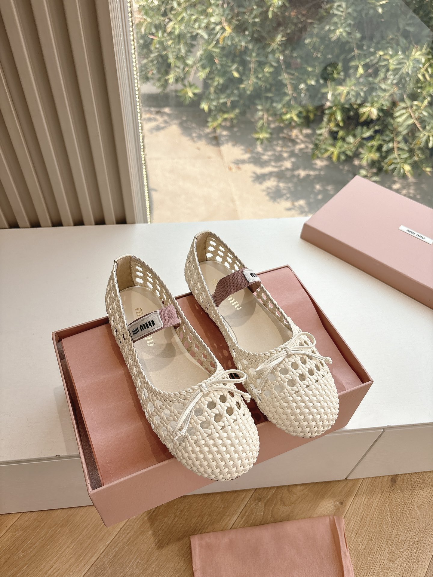 MIUMIU 미우미우 플랫 슈즈 단화 신발