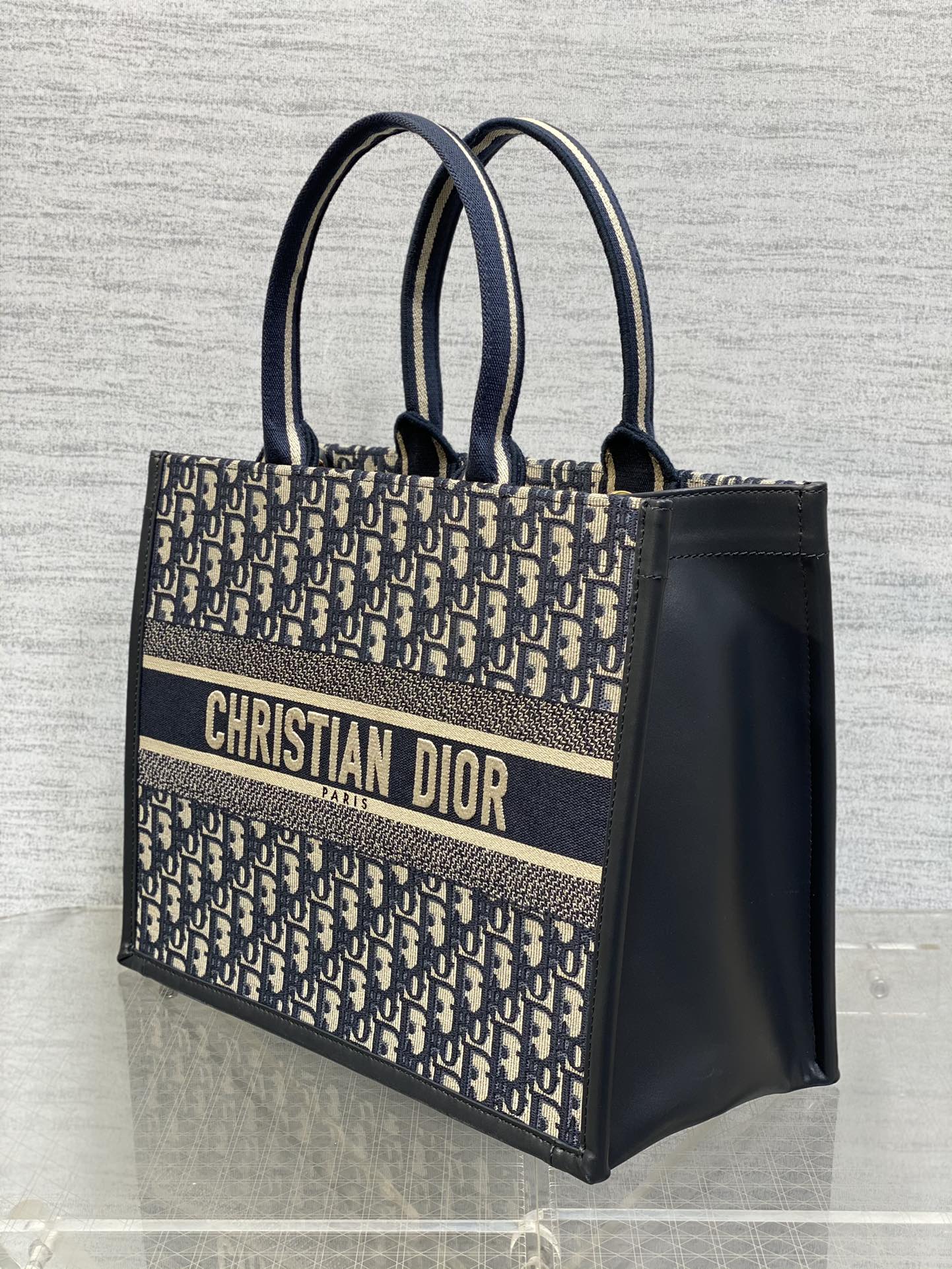 Dior CD Book Tote 디올 북토트 미디움 토트백 가방