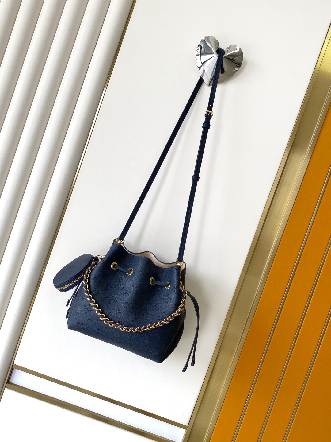 LV 루이비통 Bella 벨라 버킷백 가방