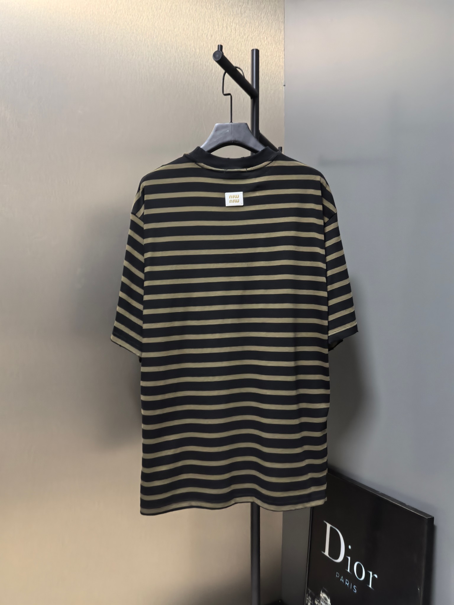 miumiu 미우미우 스트라이프 반팔 티셔츠 의류