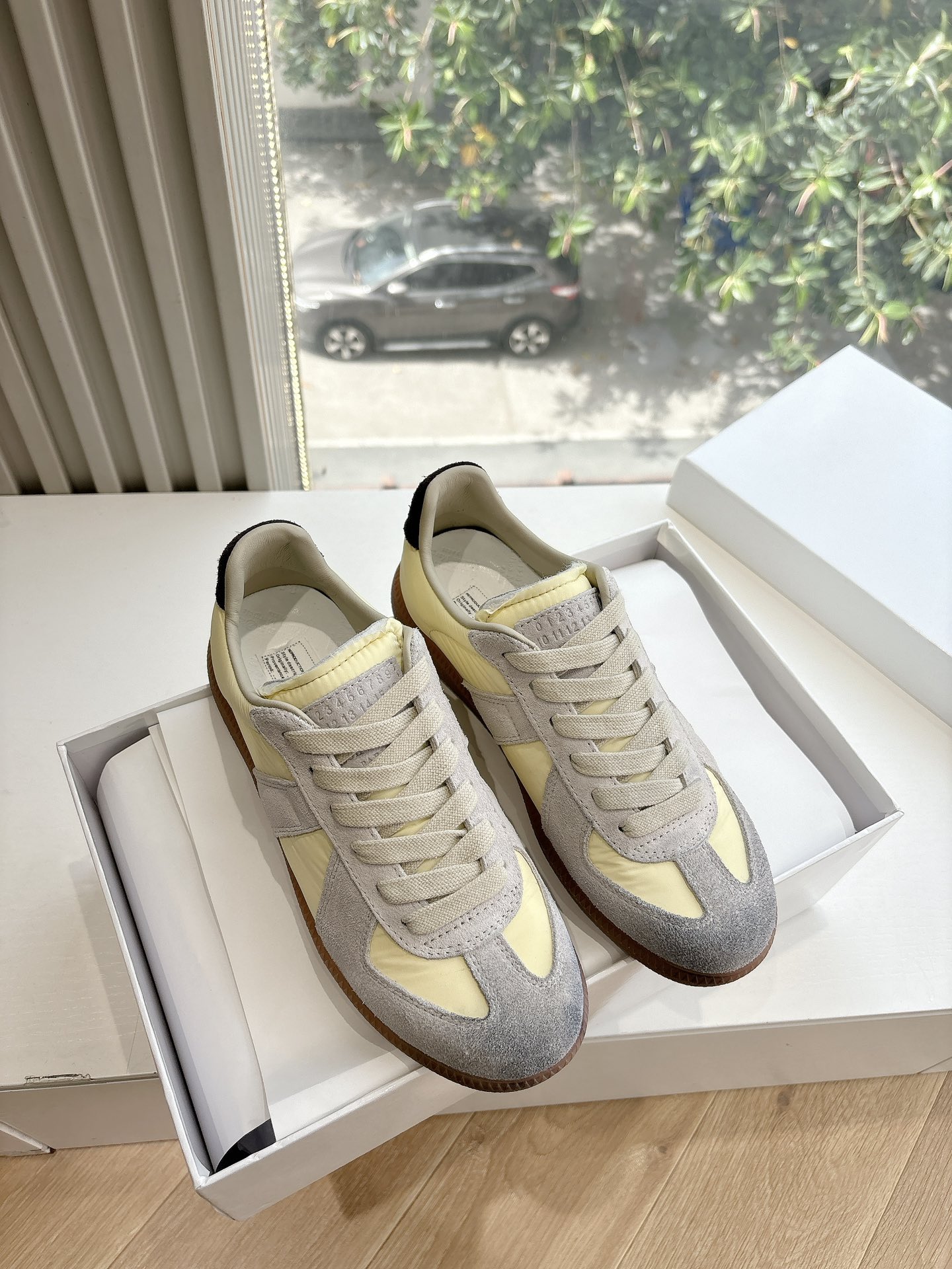 Maison Margiela 메종 마르지엘라 MM6 스니커즈 신발