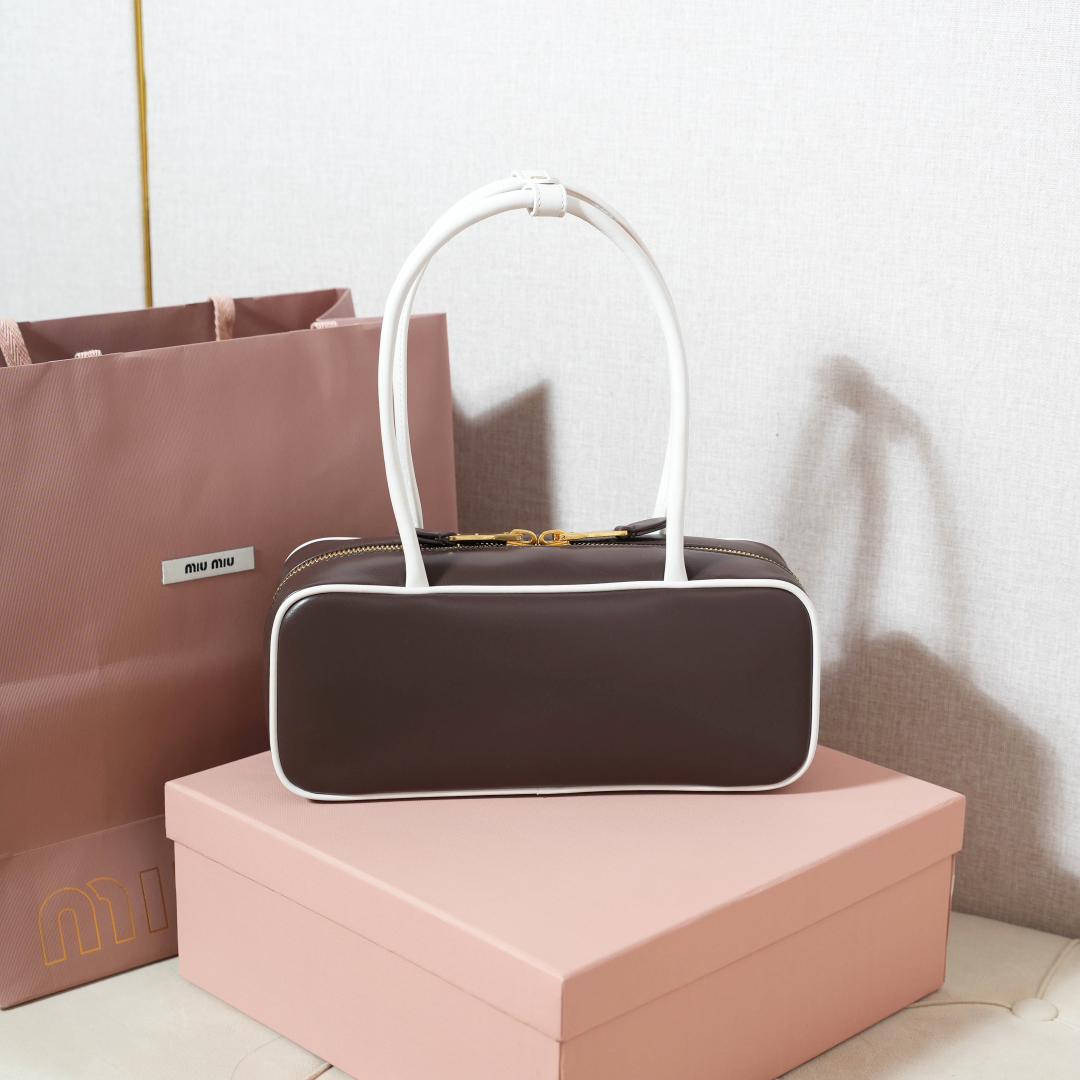 MIUMIU 미우미우 핸드백 가방