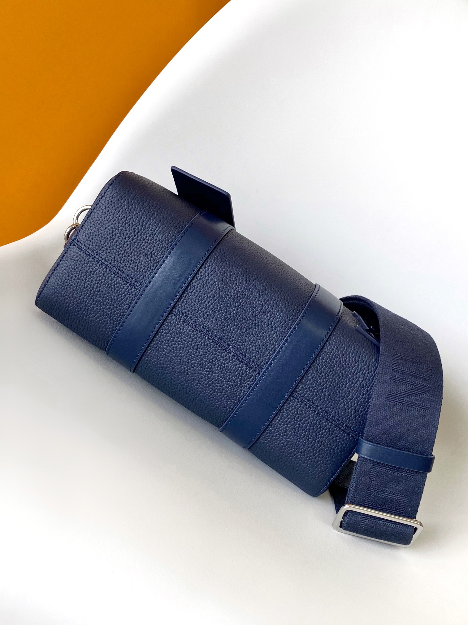 LV 루이비통 크로스백 가방