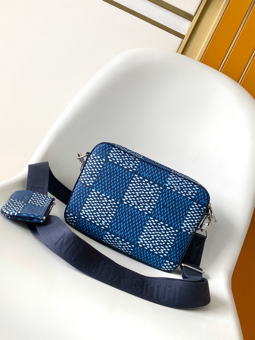 LV 루이비통 크로스백 가방