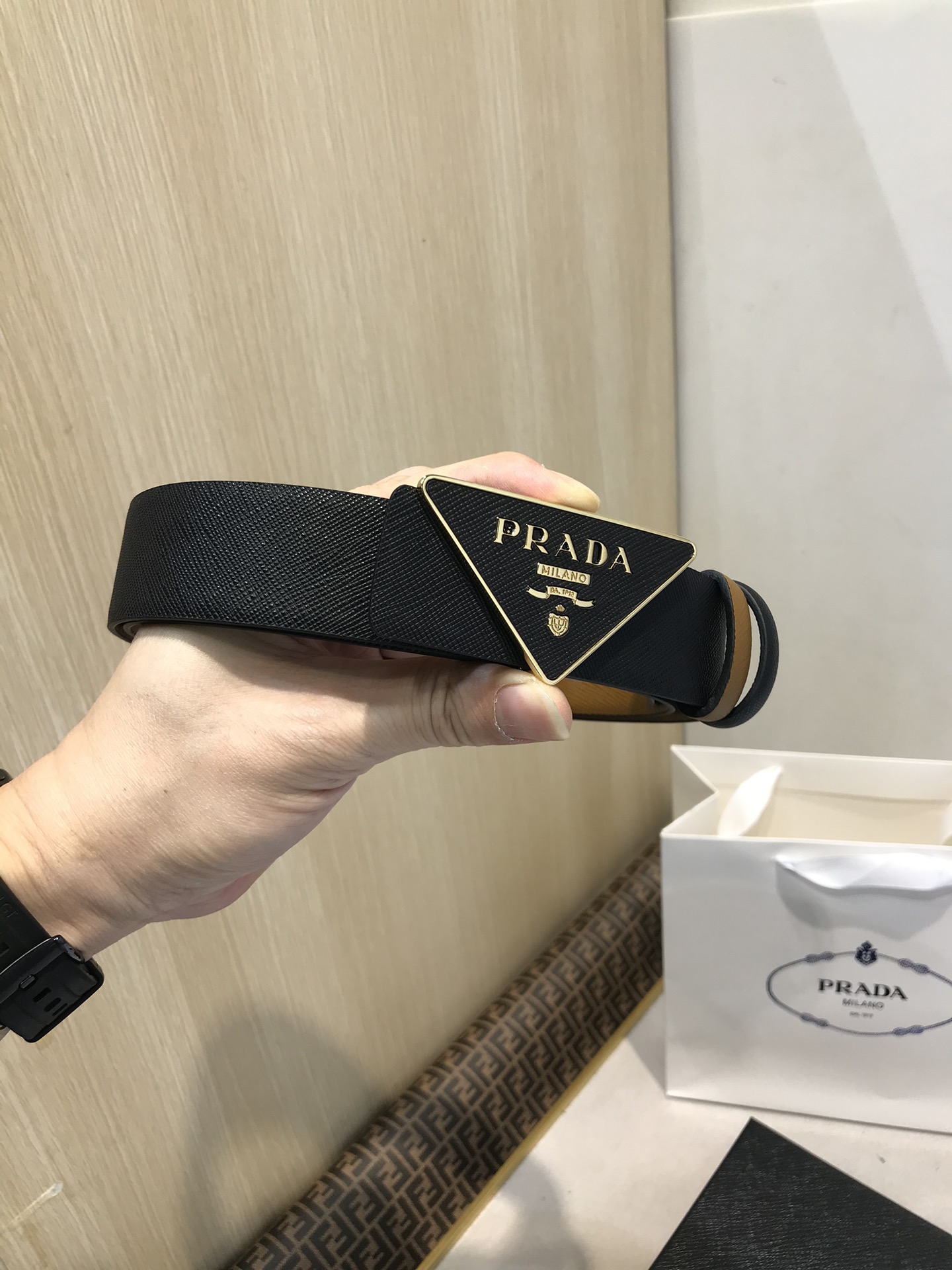 PRADA 프라다 벨트