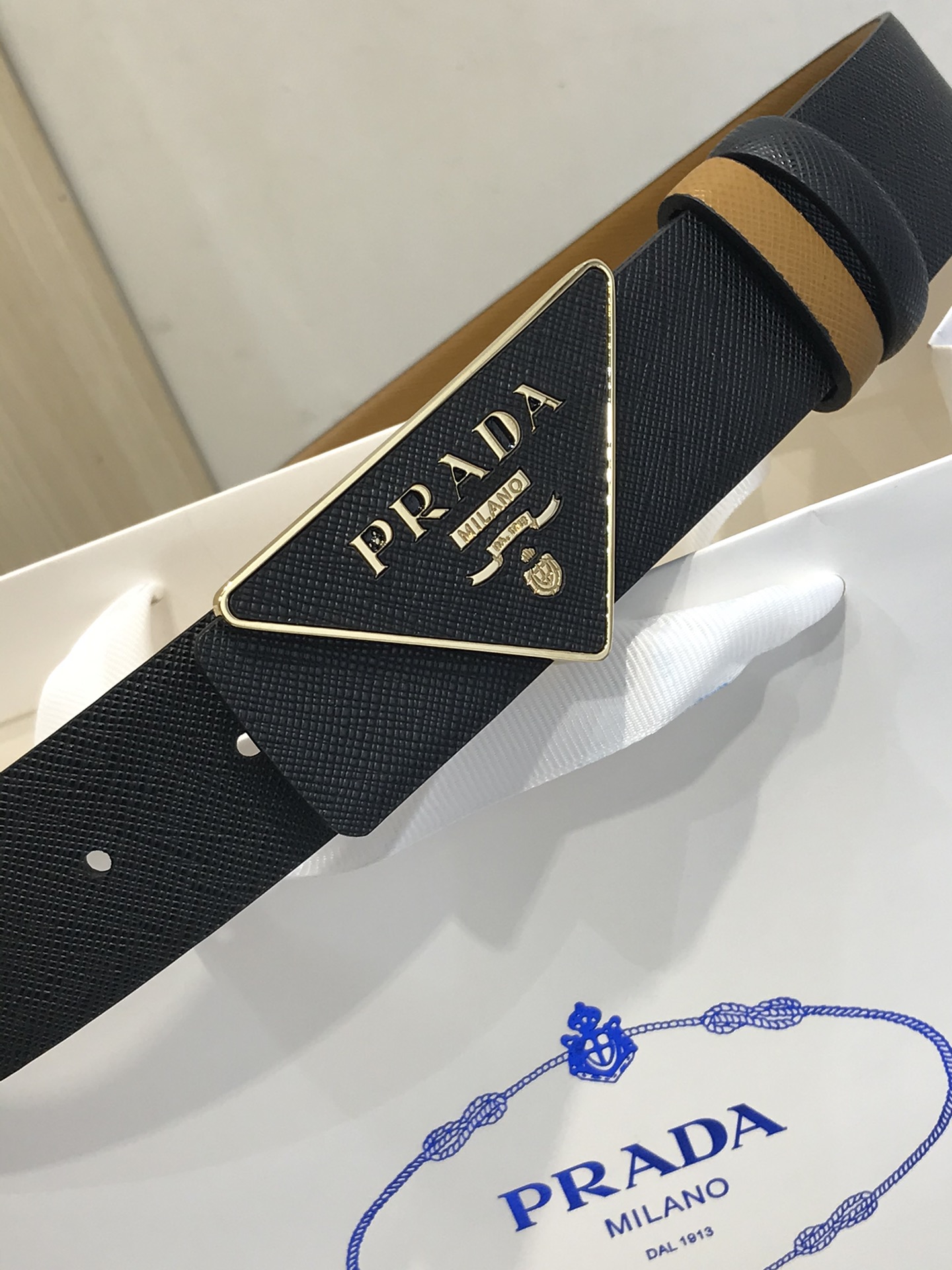 PRADA 프라다 벨트