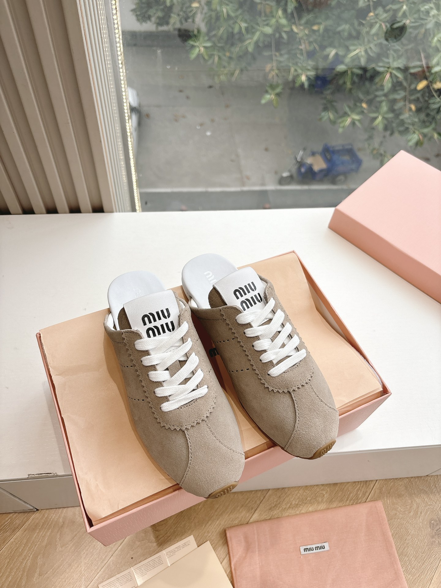 miumiu 미우미우 뮬 스니커즈 신발