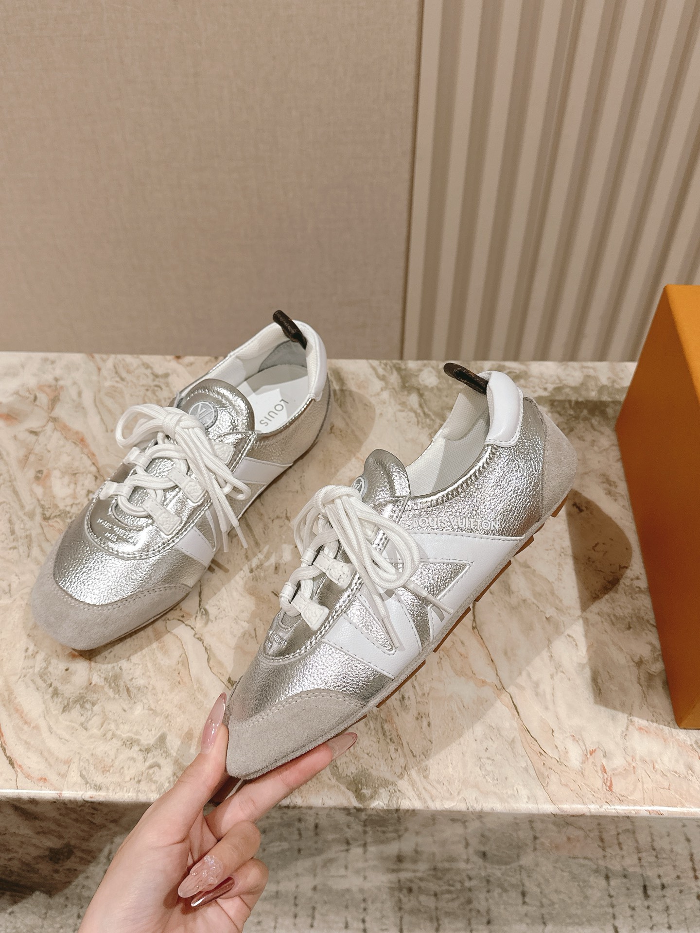 LV 루이비통 스니커즈 신발