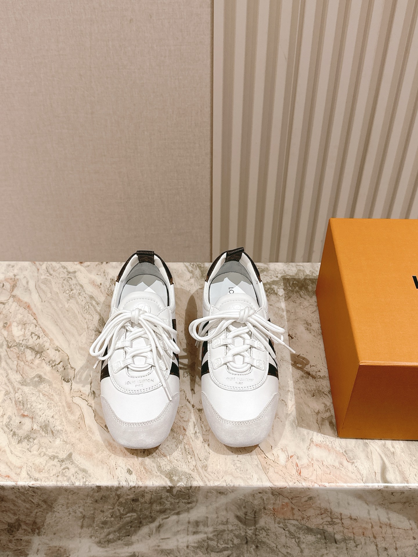 LV 루이비통 스니커즈 신발