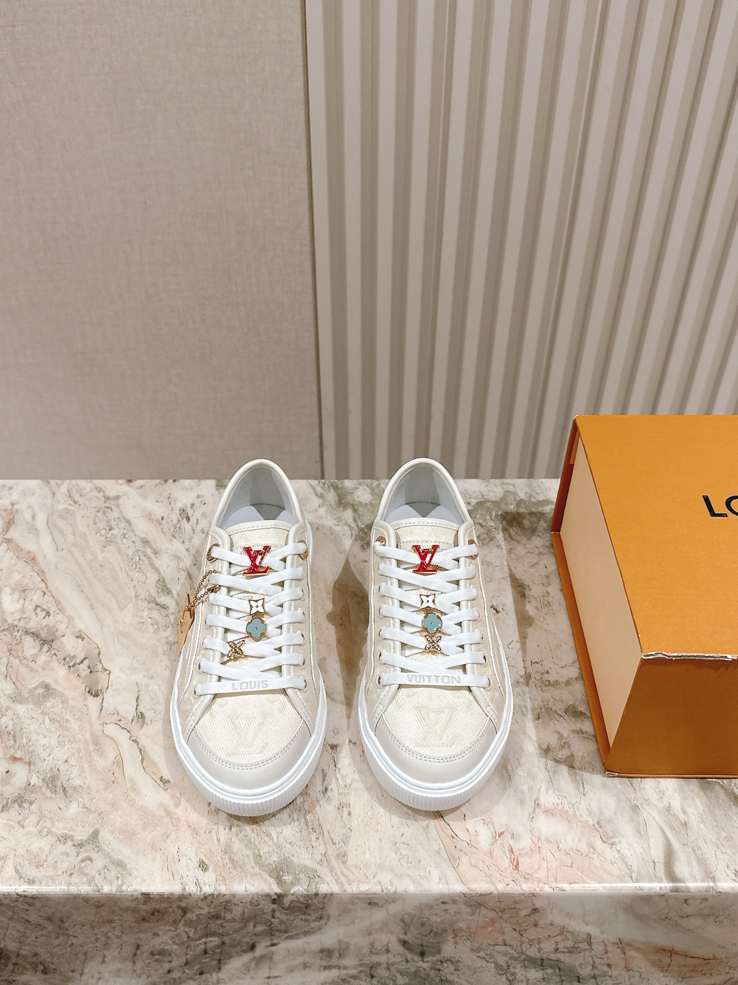 LV 루이비통 스니커즈 운동화 신발