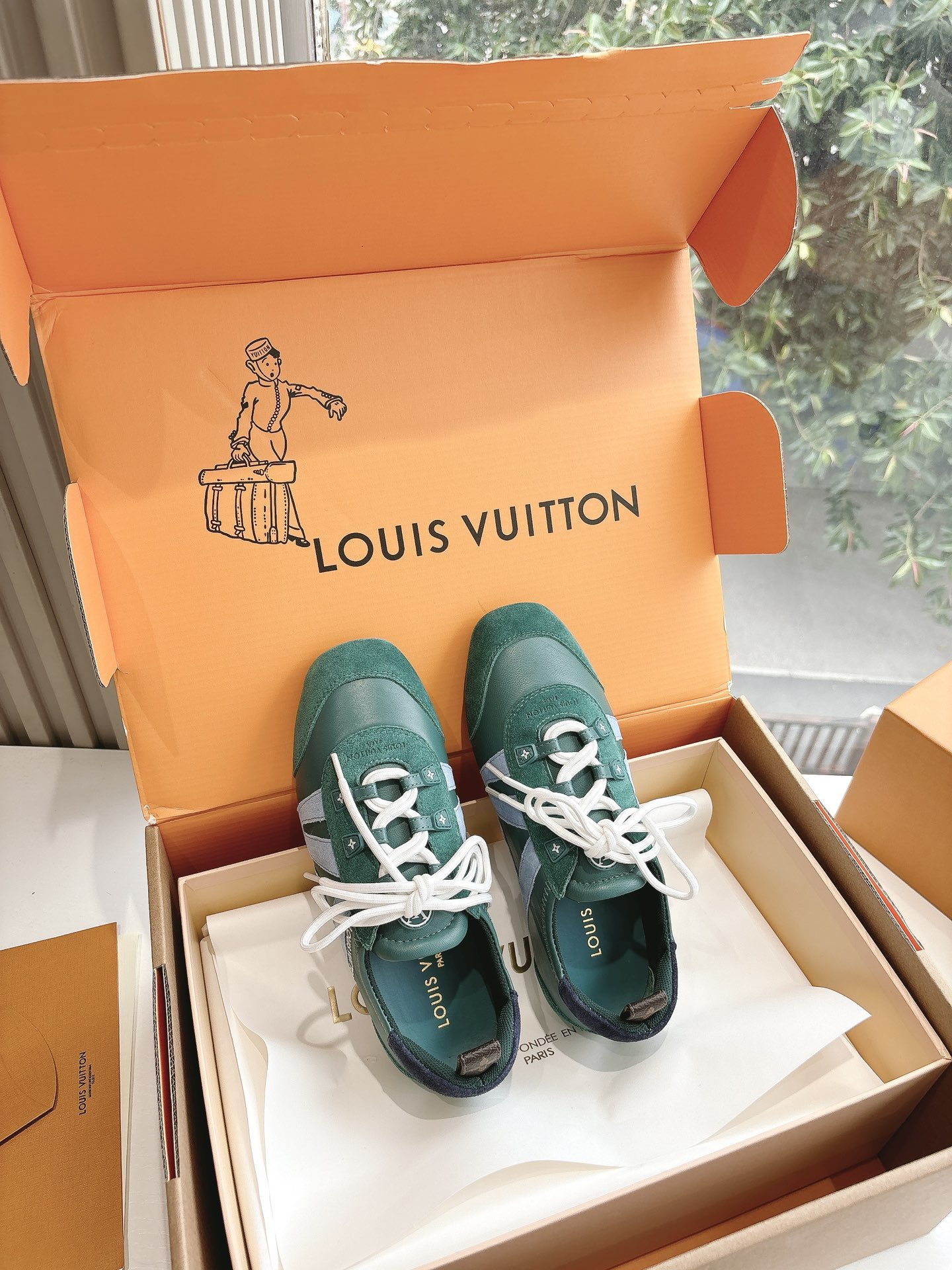 LV 루이비통 스니커즈 운동화 신발