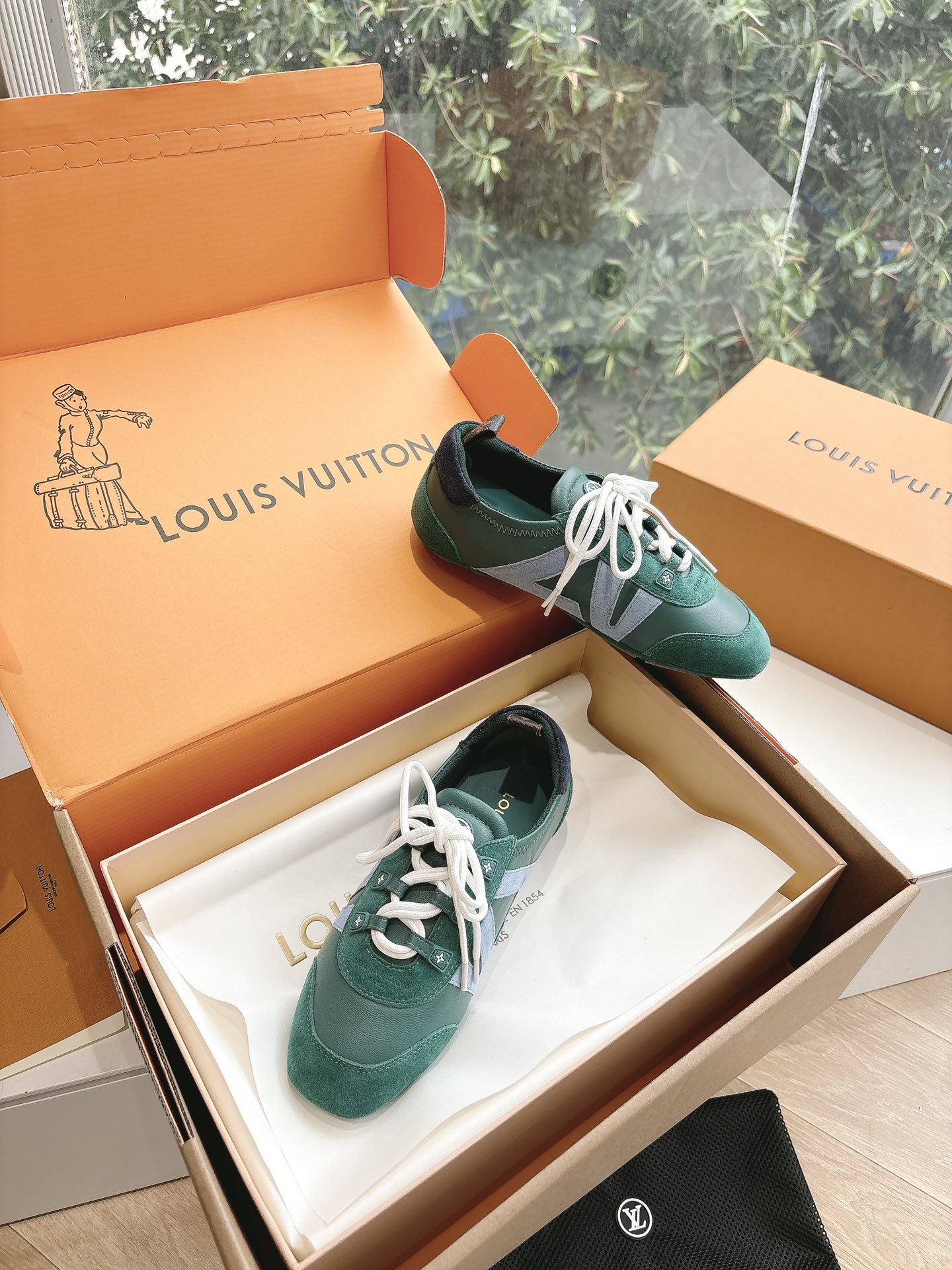 LV 루이비통 스니커즈 운동화 신발