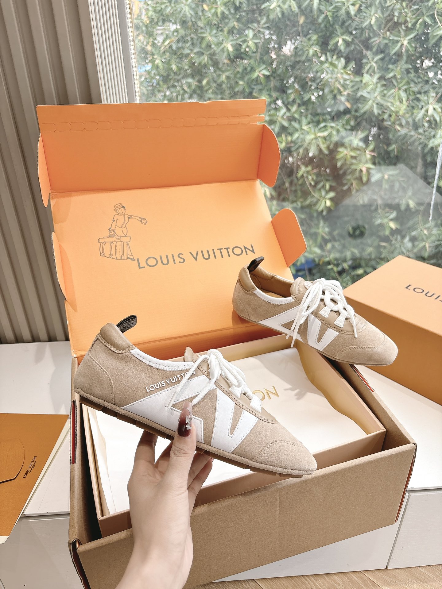 LV 루이비통 스니커즈 운동화 신발