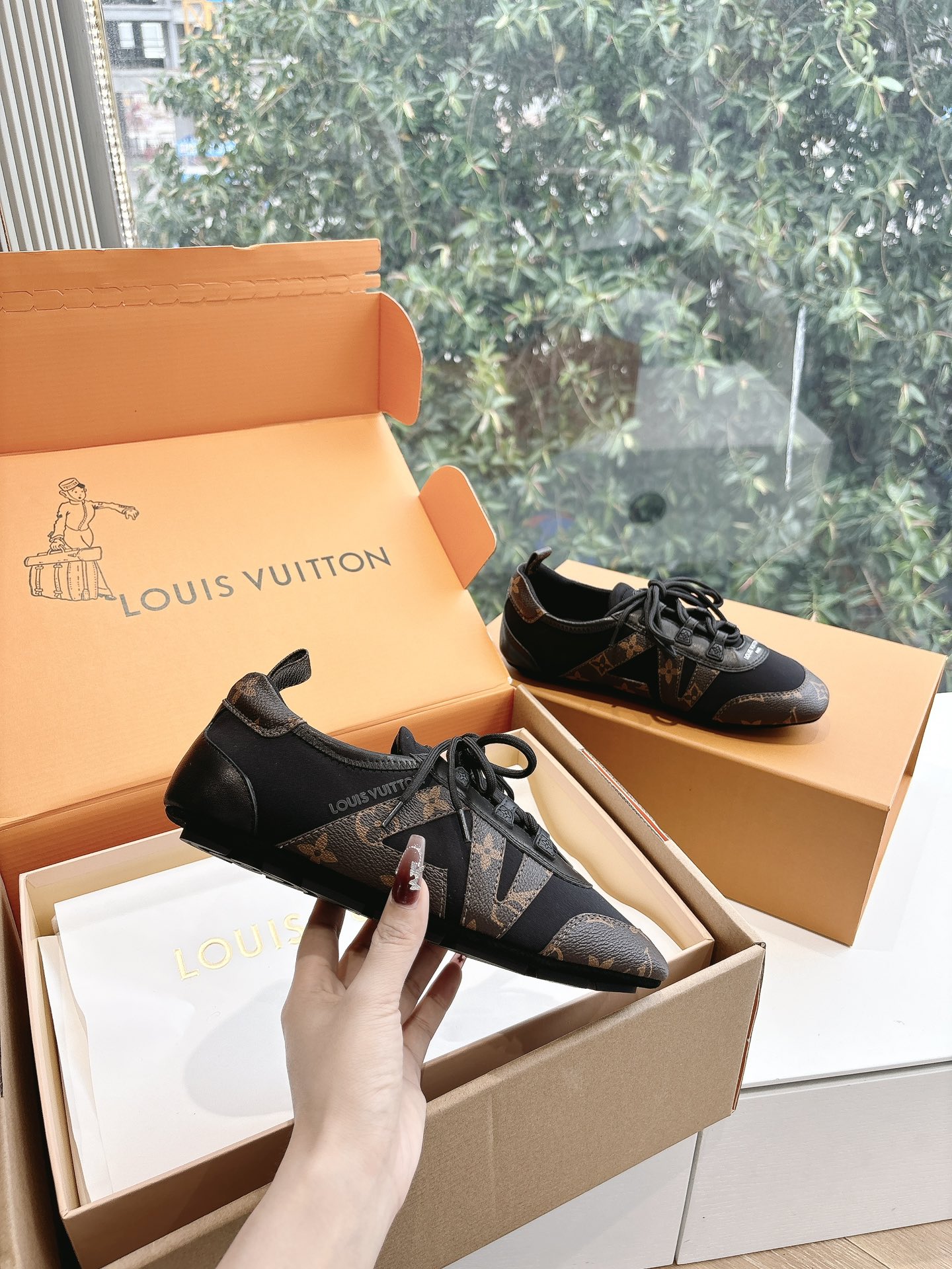 LV 루이비통 스니커즈 운동화 신발