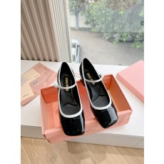 miumiu 미우미우 통굽 플랫 슈즈 단화 신발