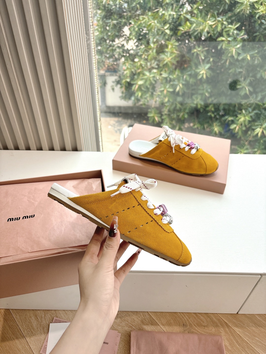 miumiu 미우미우 뮬 스니커즈 반슬리퍼 신발