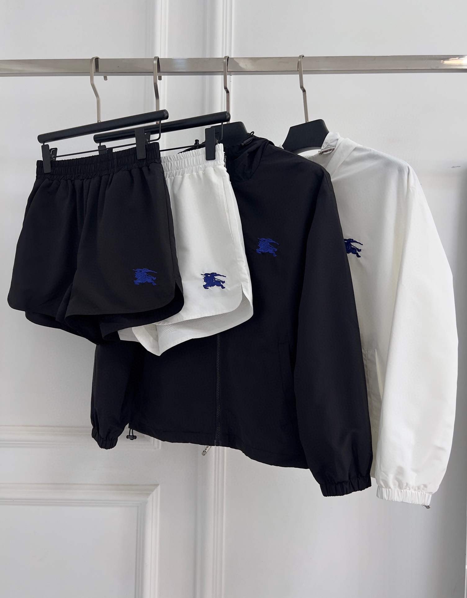 Burberry BBR 버버리 바람막이 자켓 + 숏팬츠 의류