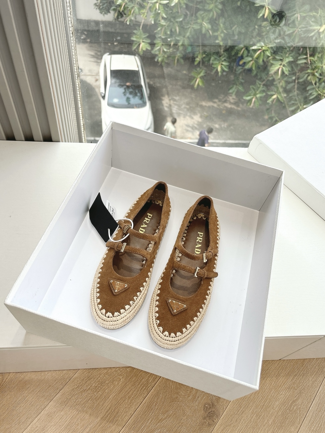 PRADA 프라다 삼각 버클 에스파듀 샌들 신발