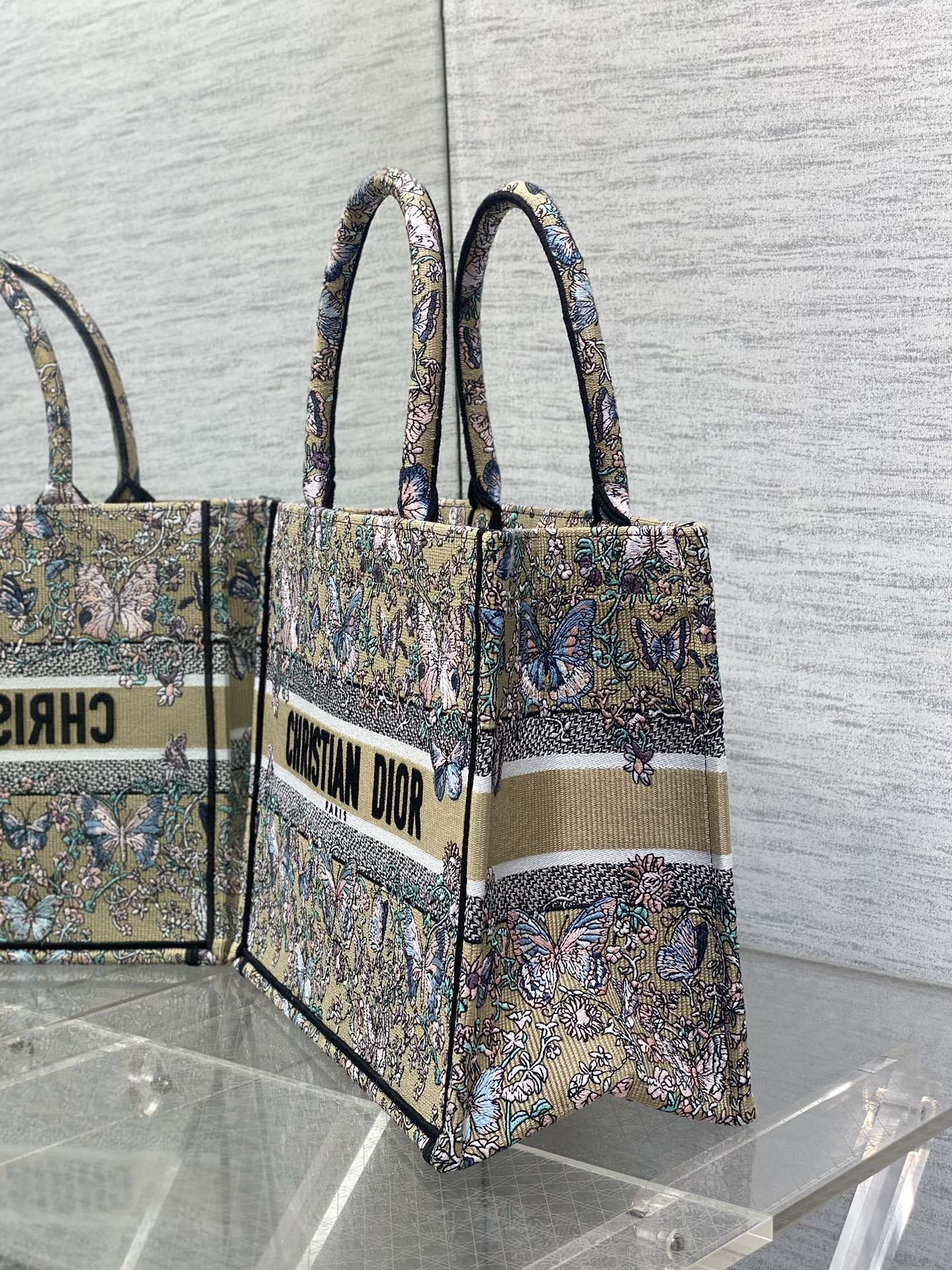 Dior CD Book tote 디올 북토트 토트백 가방
