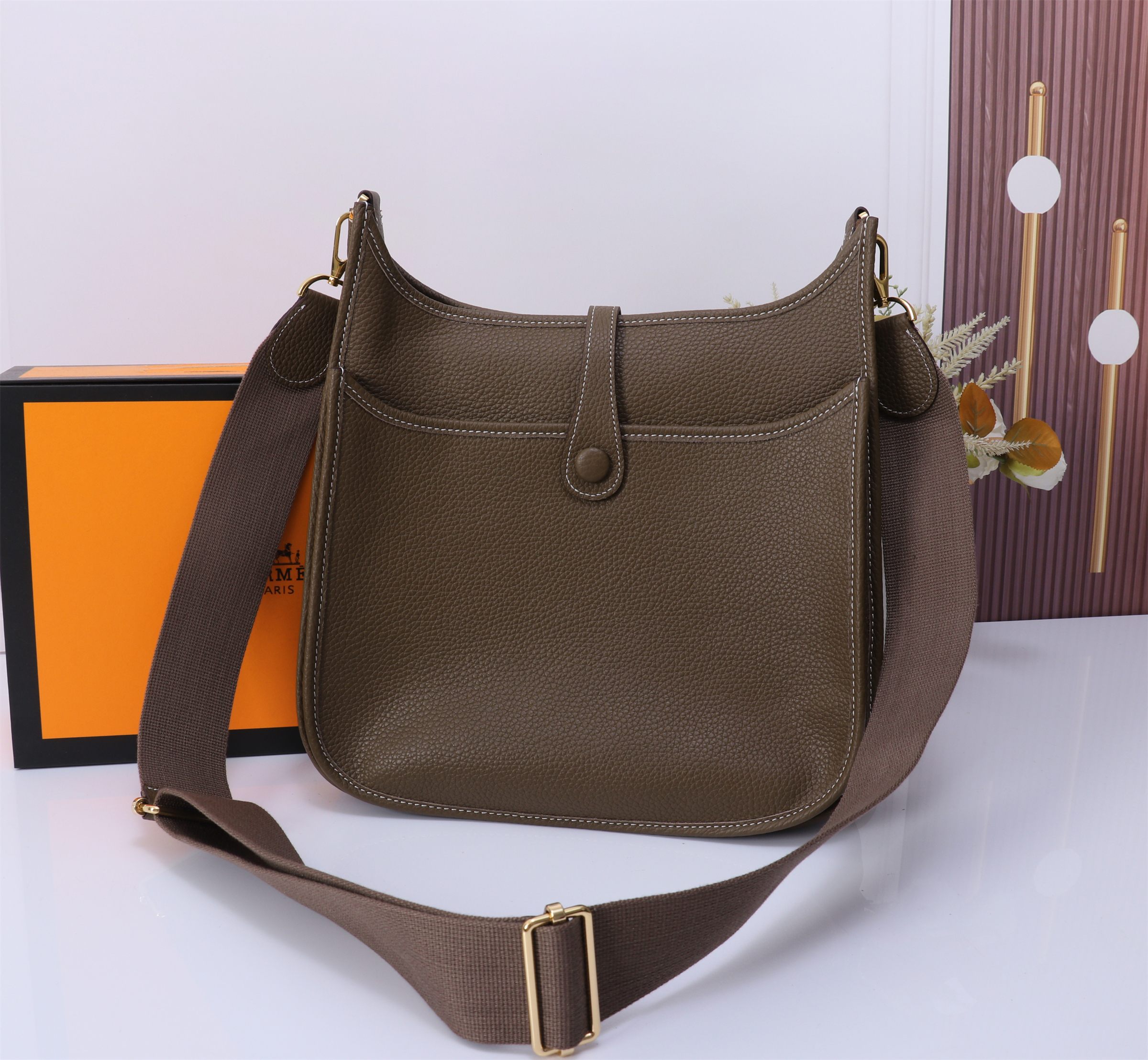 HERMES 에르메스 크로스백 골드 가방