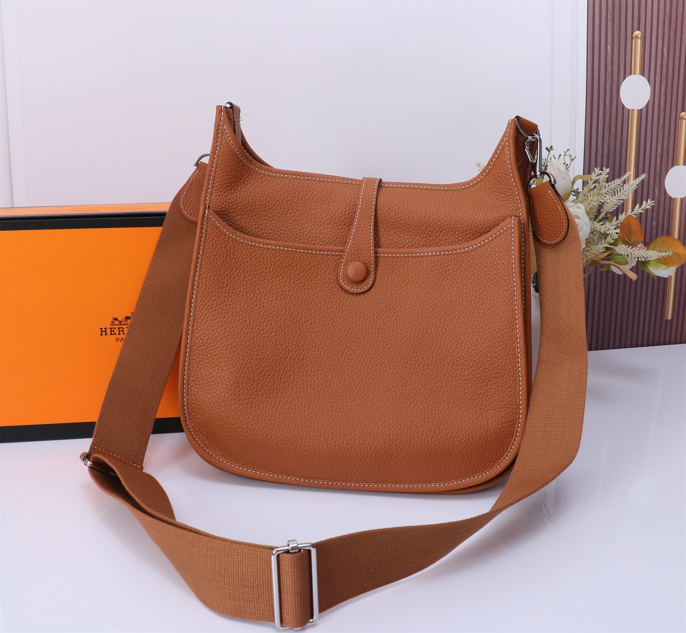 HERMES 에르메스 크로스백 실버 가방