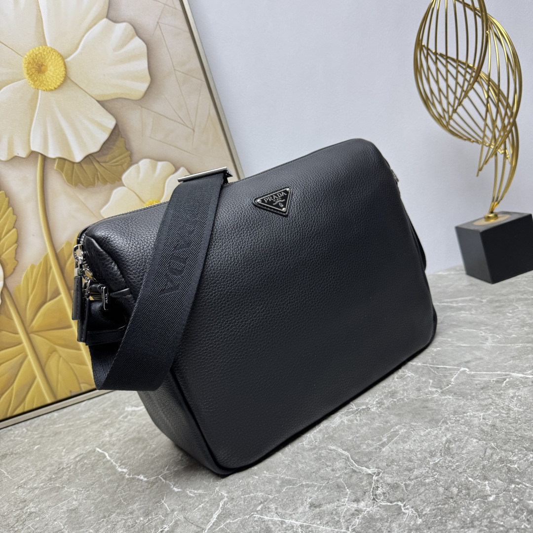 PRADA 프라다 메신저백 크로스백 가방 스몰