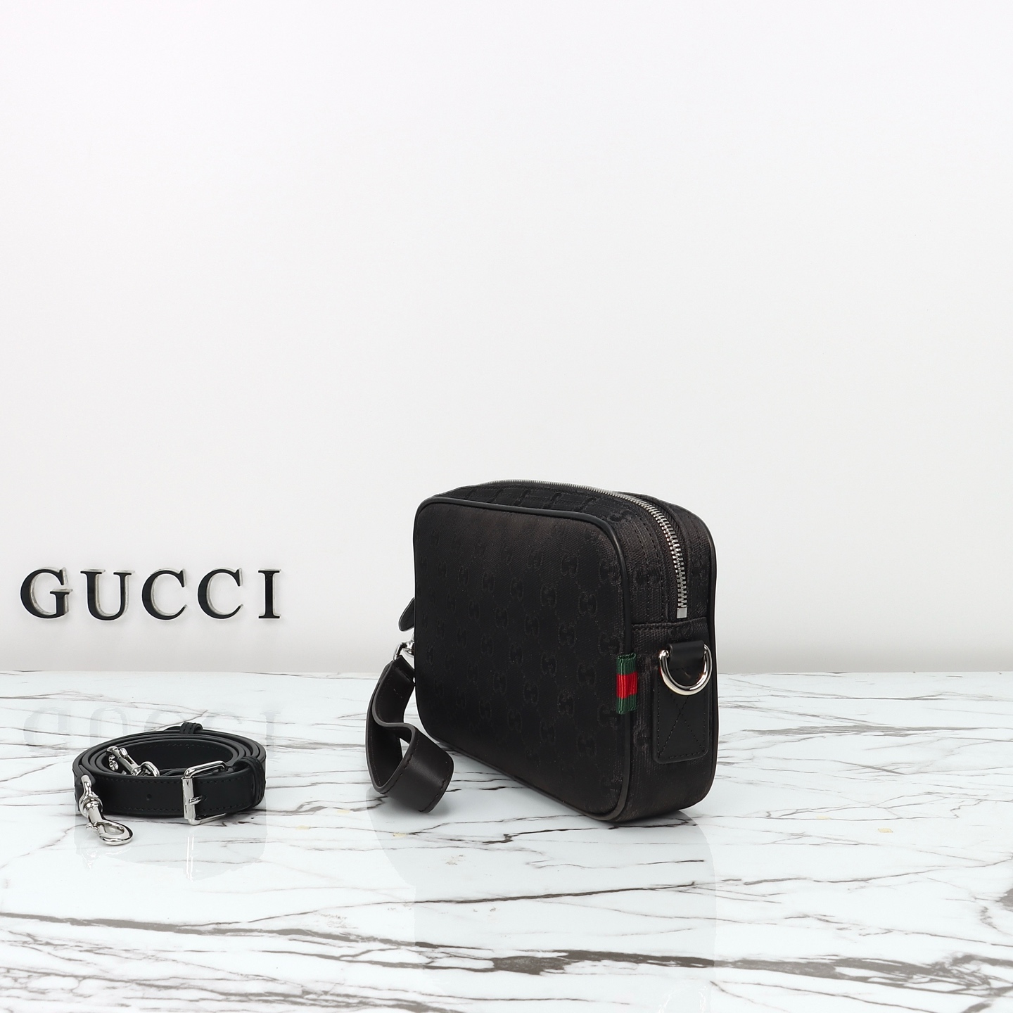 GUCCI 구찌 GG 캔버스 크로스백 가방