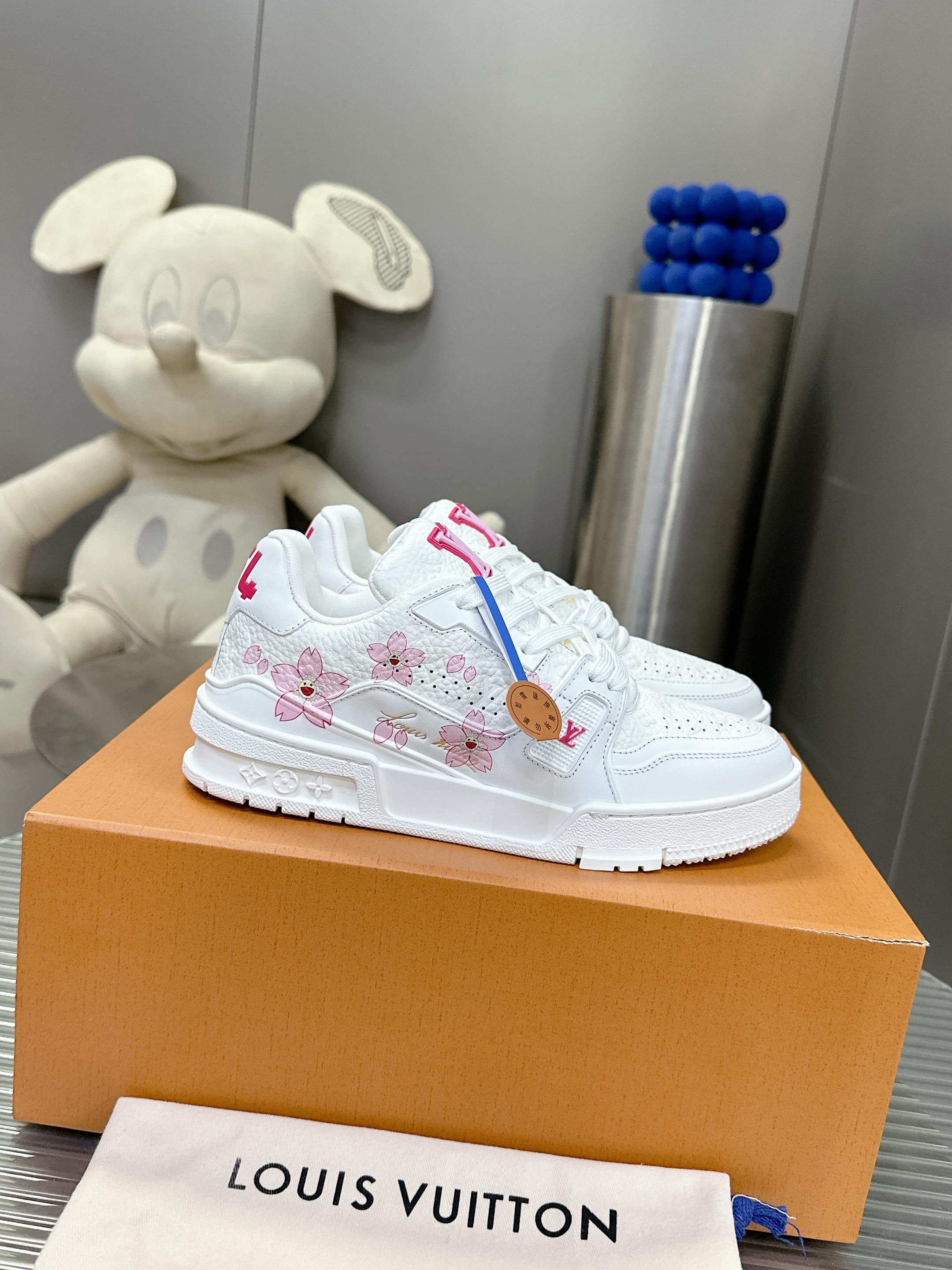 LV 루이비통 트레이너 로우탑 스니커즈 신발