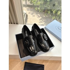 PRADA 프라다 로퍼 플랫 슈즈 구두 신발