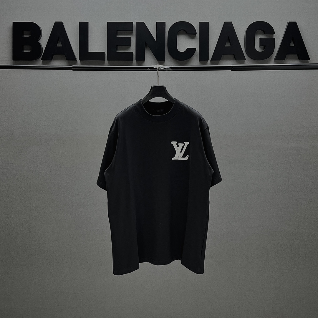 LV 루이비통 반팔 티셔츠 의류