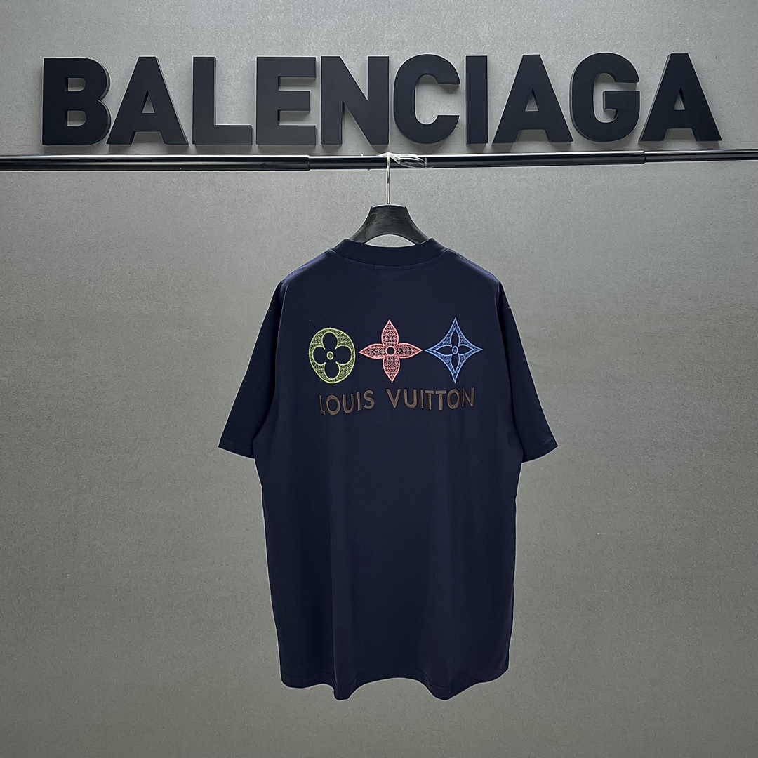 LV 루이비통 반팔 티셔츠 의류