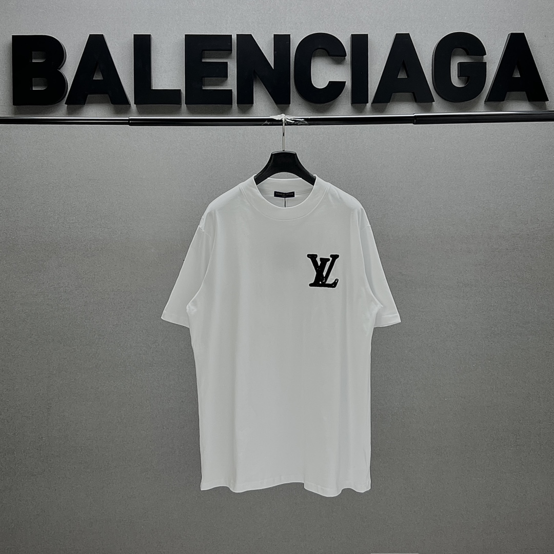 LV 루이비통 반팔 티셔츠 의류